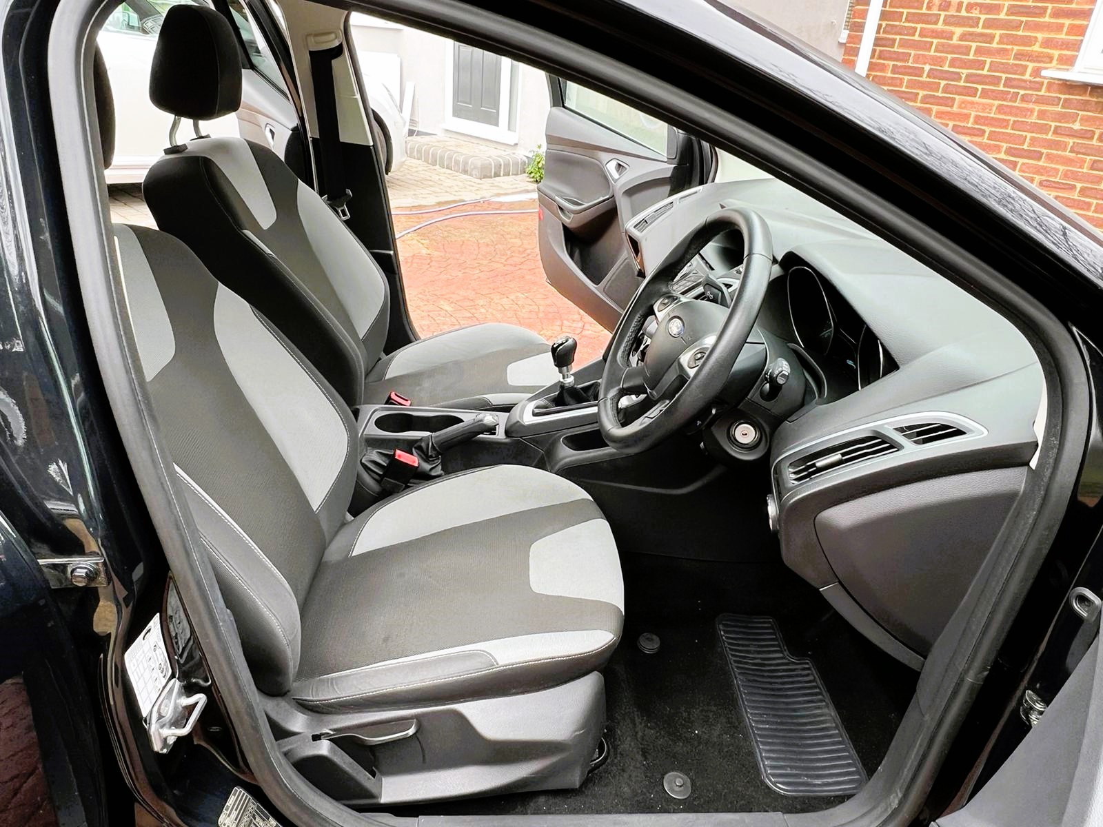 002 Ford Focus Eco Boost Zetec Hatchback 2012 EJ12UOP